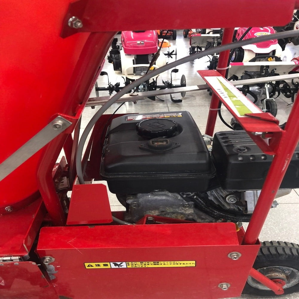 カンリウ 散布機 MU400 機体寸法:106×54×92/45kg タンク容量40L 走行:ミッション前進1段