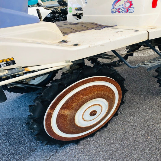 【整備待ち】三菱農機 乗用田植機 LV4 長さ×幅×高さ:2550mm×1560mm×1385mm 重量・出力350kg・5PS 燃料:ガソリン