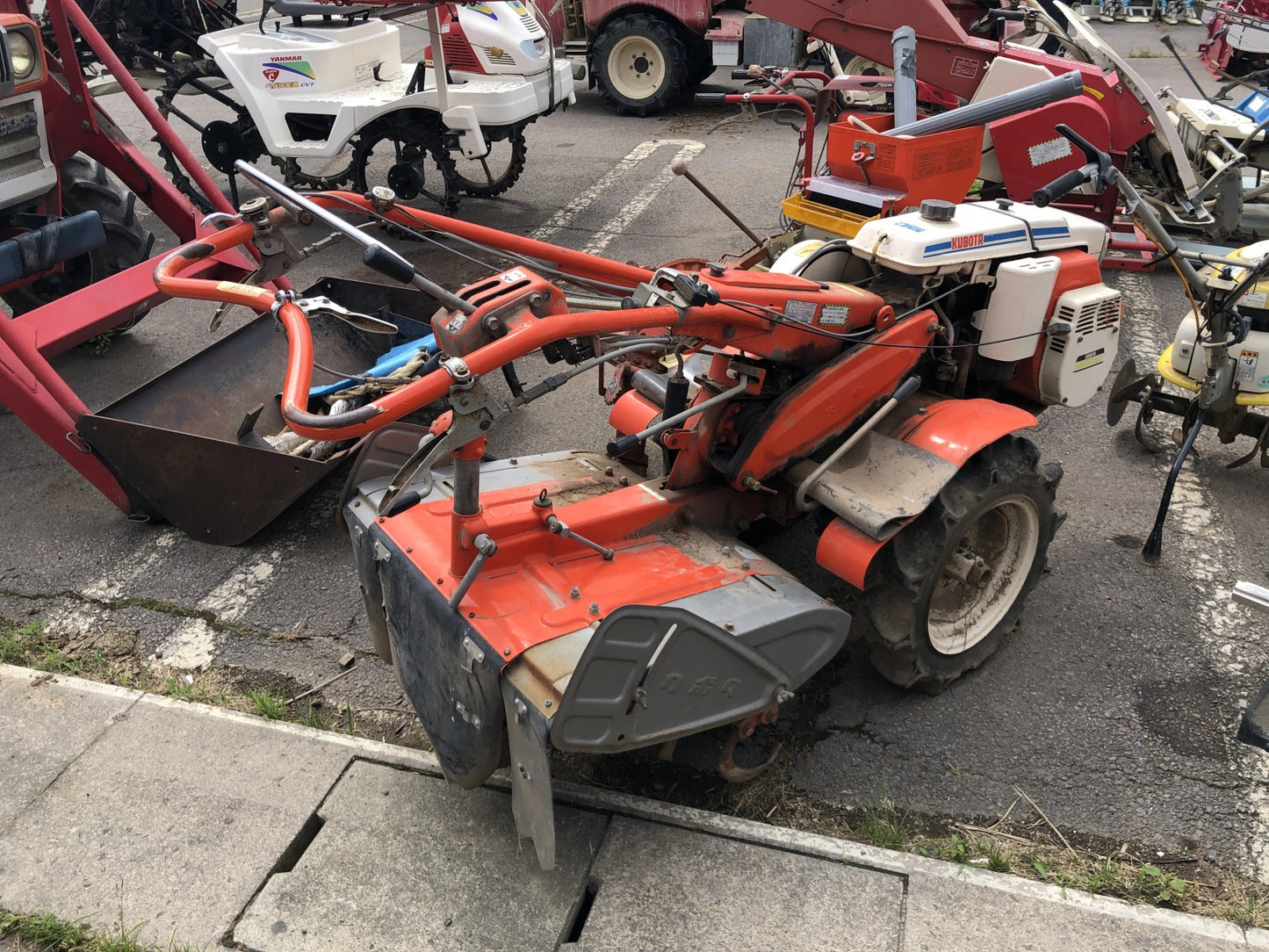 【ジャンク品】クボタ 耕耘機 T702 返品不可 動作保証なし 部品取り