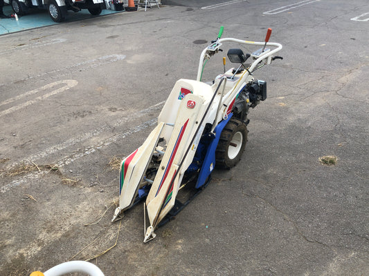 【整備待ち】イセキ バインダー RE30 機体寸法:1,535×580×980(㎜) 刈取り段数1条 燃料:ガソリン