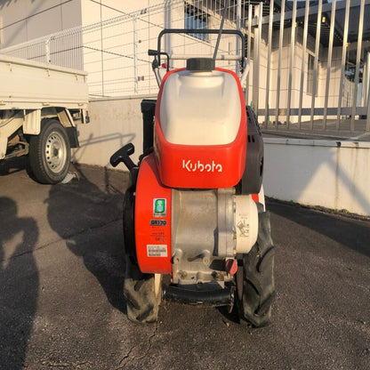 クボタ 管理機 TR600 機体寸法:1430ｍｍ×620ｍｍ×1050ｍｍ 燃料/タンク容量自動車用無鉛ガソリン/2.0L 変速段数:前進2・後進1