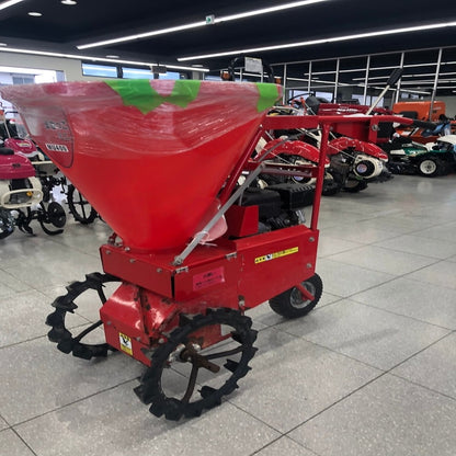 カンリウ 散布機 MU400 機体寸法:106×54×92/45kg タンク容量40L 走行:ミッション前進1段