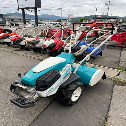 クボタ 管理機 TRS60 機体寸法:1515×620×1070(mm) 出力6.2ps 使用燃料/容量:無鉛ガソリン/2.5L