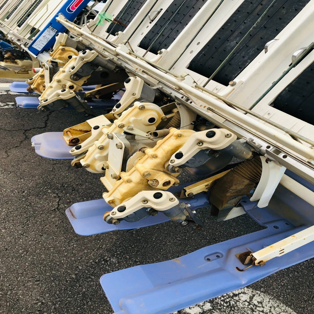 【整備待ち】三菱農機 乗用田植機 LV4 長さ×幅×高さ:2550ｍｍ×1560ｍｍ×1385ｍｍ 重量・出力350kg・5PS 燃料:ガソリン