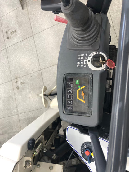 【整備待ち】三菱農機 コンバイン VMA211