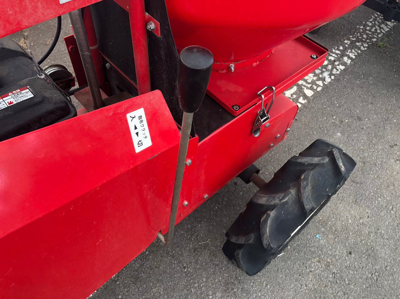 【整備待ち】肥料散布機 カンリウ MF760 機体寸法135×74×94/74kg タンク容量70L 走行ミッション前進1段/後進1段