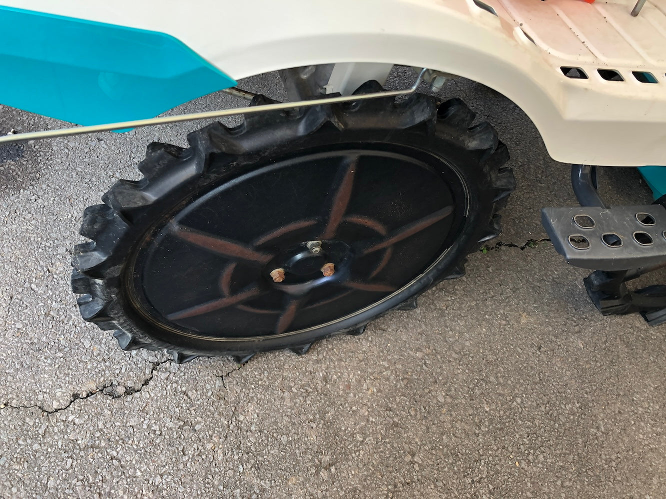 【整備待ち】クボタ 乗用田植機 JC4A-H 植付条数:4条植 機体寸法（全長×全幅×全高）約2270mm×約1600mm×約1340mm 駆動方式:4輪駆動