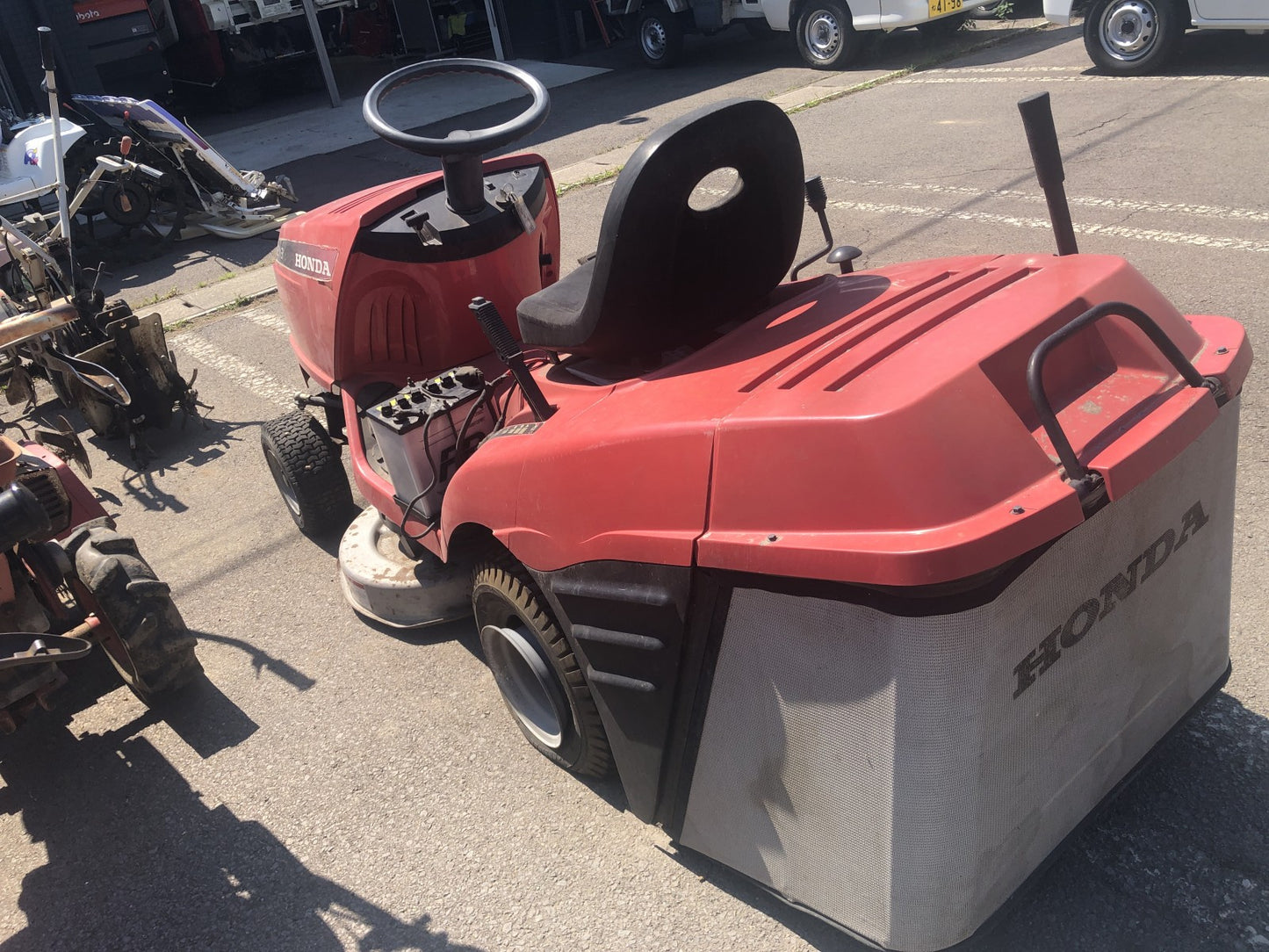 【ジャンク品】ホンダ 乗用芝刈り機 HF2113 返品不可 動作保証なし