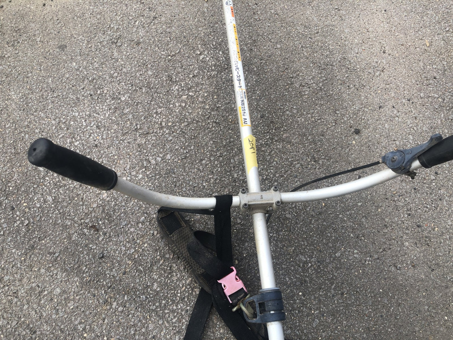 【ジャンク品】ロビン 刈払機 NB2510 動作保証なし 返品不可