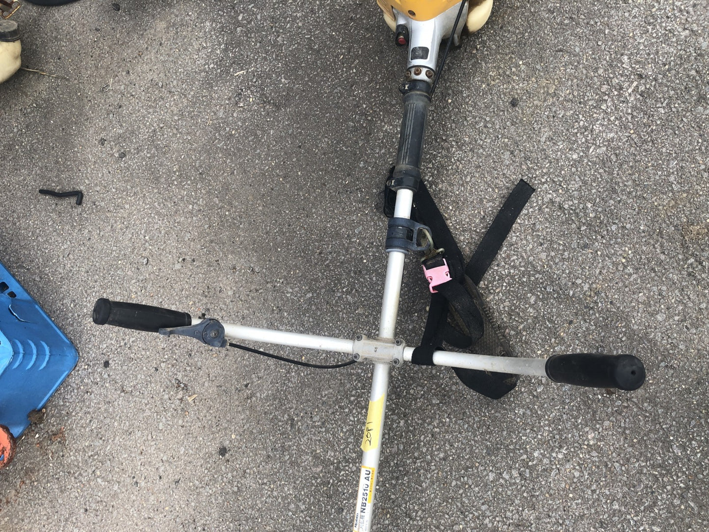 【ジャンク品】ロビン 刈払機 NB2510 動作保証なし 返品不可
