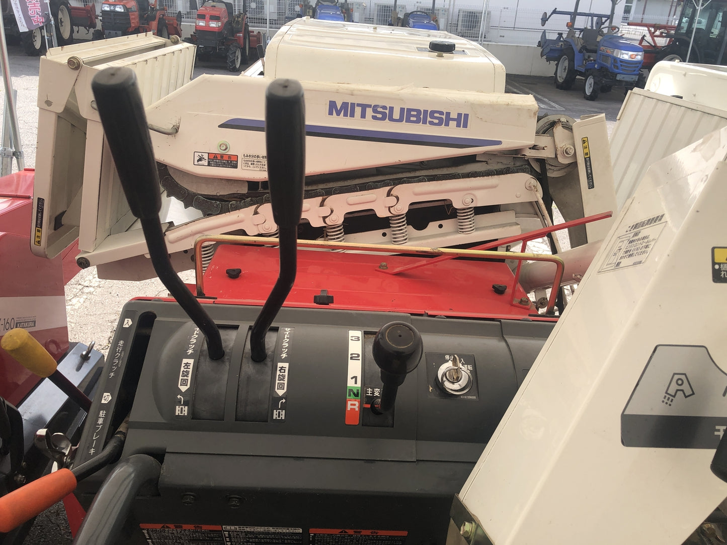 【整備待ち】三菱農機 ハーベスター MH73