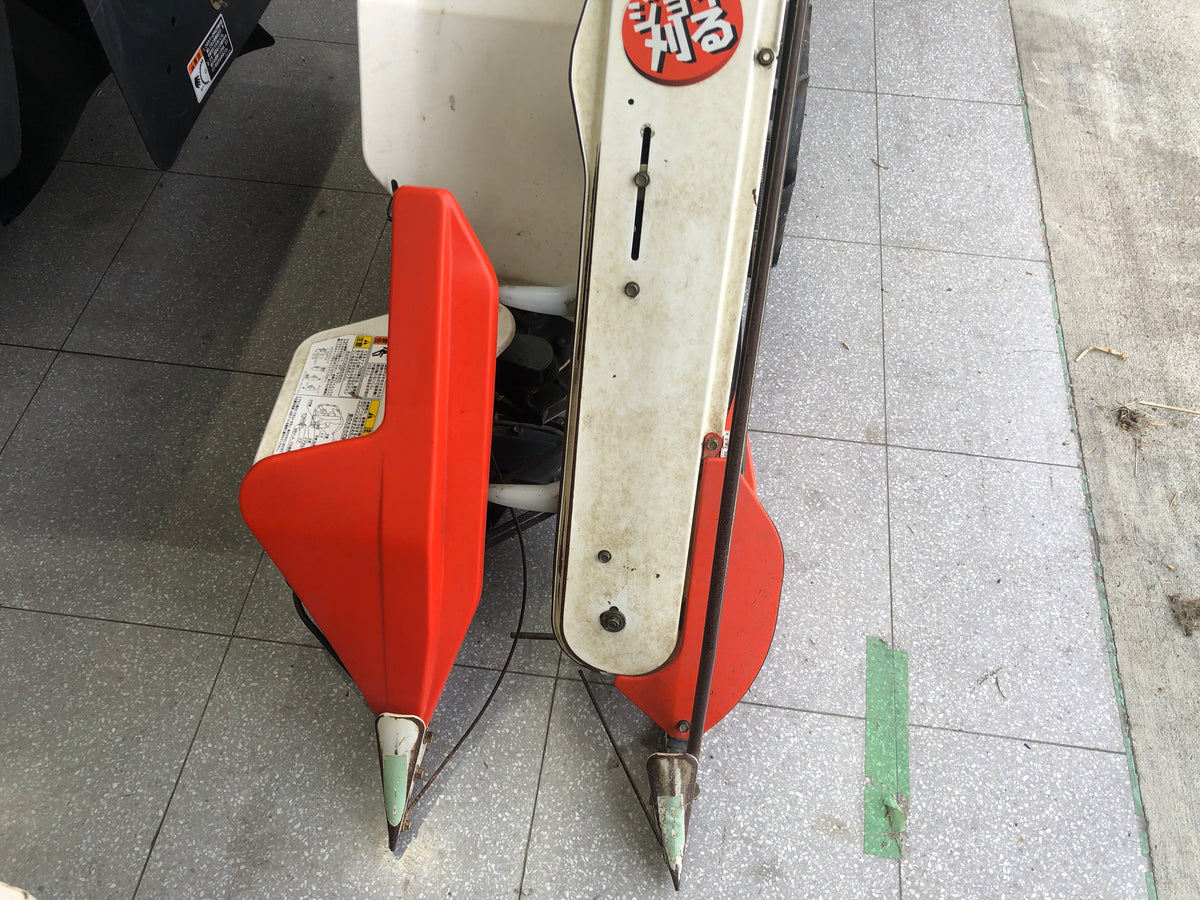 【整備待ち】クボタ バインダー RJ35 機体寸法:1,540×665×980 刈取り段数1条 燃料:ガソリン