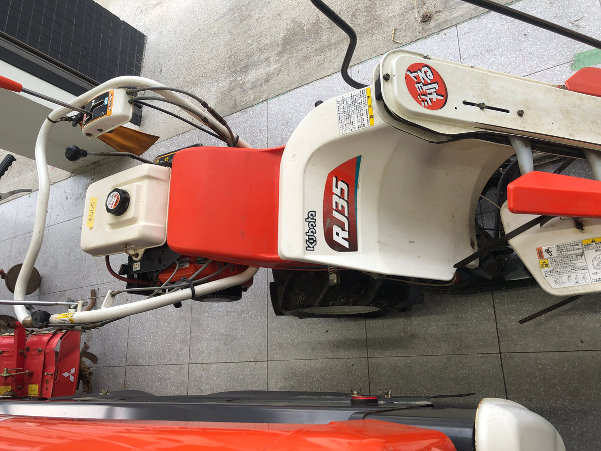 【整備待ち】クボタ バインダー RJ35 機体寸法:1,540×665×980 刈取り段数1条 燃料:ガソリン